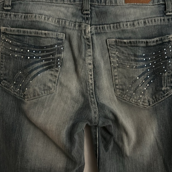 Vigoss Women Size 7Jeans Medium Wash Distressed Frayed Stretch - Picture 3 of 5